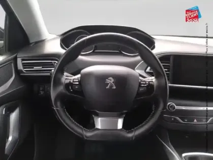 Photo 11 Peugeot 308  1.5 BlueHDi 130ch S&S Allure Pack