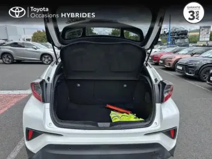 Photo 9 Toyota C-HR  122h Graphic 2WD E-CVT