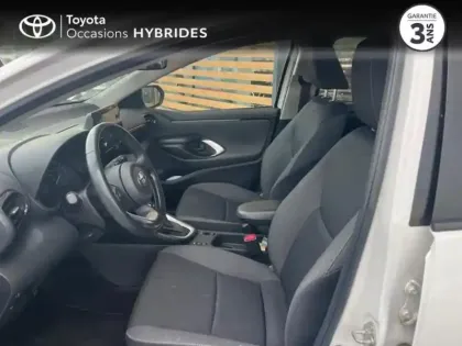 Photo 10 Toyota Yaris  116h Dynamic Business 5p + Programme Beyond Zero Academy MY22