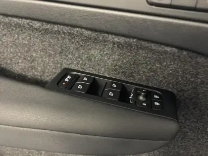 Photo 12 Volvo Xc40  B3 163ch Lounge Edition DCT 7