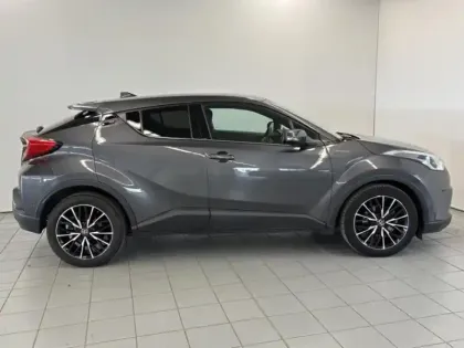 Photo 9 Toyota C-HR  122h Distinctive 2WD E-CVT