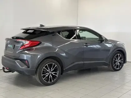 Photo 8 Toyota C-HR  122h Distinctive 2WD E-CVT