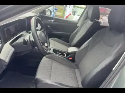 Photo 9 Volkswagen Tiguan  1.5 eTSI 130ch VW Edition DSG7