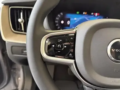 Photo 9 Volvo Xc60  T6 Hybride Rechargeable 335ch Plus Style Chrome Geartronic 8