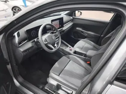 Photo 12 Volkswagen T-roc  1.5 eTSI 116ch Style DSG7