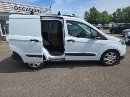 Photo 8 Ford Transit Courier  1.5 TDCI 100ch Stop&Start Trend