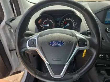 Photo 13 Ford Transit Courier  1.5 TDCI 100ch Stop&Start Trend
