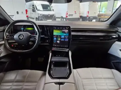 Photo 11 Renault Espace  1.2 E-Tech full hybrid 200ch Iconic 7 places - 24