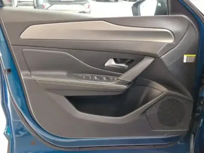 Photo 12 Peugeot 408  Plug-in Hybrid 225ch GT e-EAT8