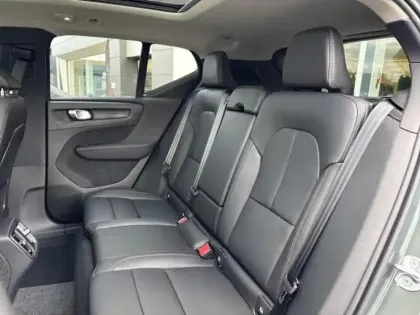 Photo 8 Volvo XC40  B3 163ch Lounge Edition DCT 7
