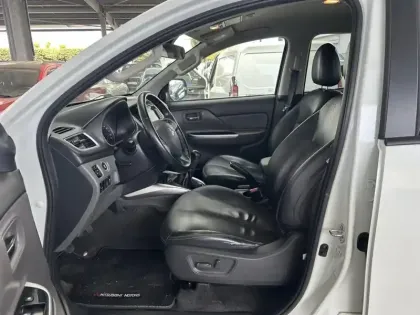 Photo 6 Mitsubishi L200  2.4 DI-D 181ch Double Cab Intense 2018