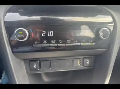 Photo 13 Toyota Yaris  Cross 116h Dynamic Business + Programme Beyond Zero Academy MY22
