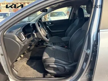 Photo 7 Kia Xceed  1.6 GDi 141ch PHEV Active DCT6