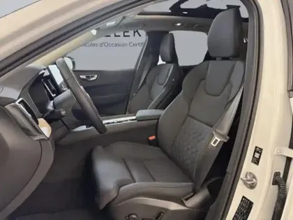 Photo 8 Volvo Xc60  T6 Hybride Rechargeable 335ch Ultra Style Dark Geartronic 8 AWD