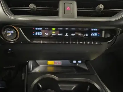 Photo 8 Lexus UX  300h F SPORT Design 2WD MC25