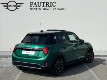 Photo 16 Mini Cooper  5 Portes C 156ch Favoured DKG7