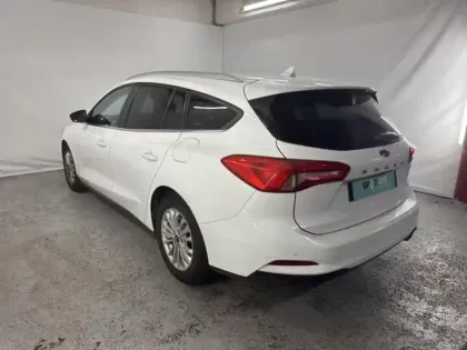 Photo 5 Ford Focus  SW 1.0 EcoBoost 125ch Titanium