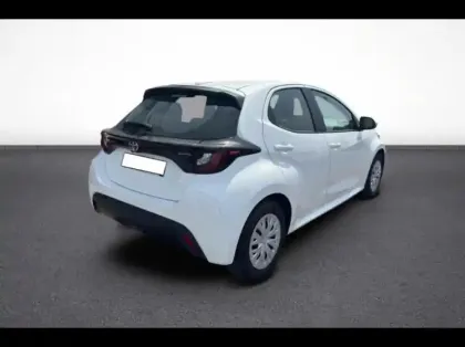 Photo 5 Toyota Yaris  116h Dynamic 5p MC24