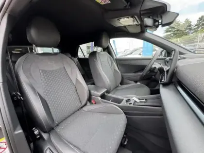 Photo 11 Volkswagen T-roc  1.5 eTSI 150ch R-Line DSG7
