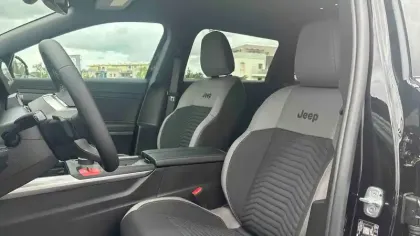 Photo 11 Jeep Compass  1.6 Turbo T4 225 ch BVR7 e-Hybrid Plug-in 4x2