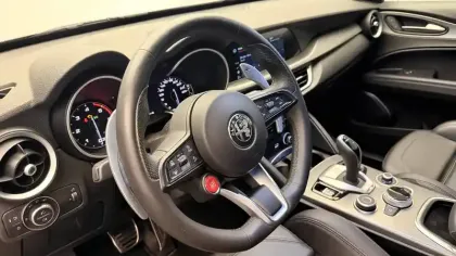 Photo 11 Alfa Romeo Stelvio  2.2 190 ch Q4 AT8