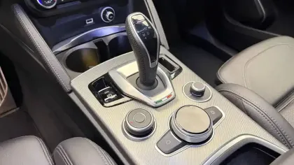 Photo 9 Alfa Romeo Stelvio  2.2 190 ch Q4 AT8