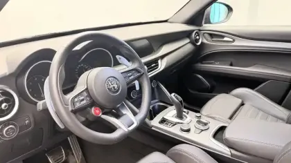 Photo 8 Alfa Romeo Stelvio  2.2 190 ch Q4 AT8