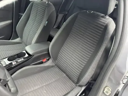 Photo 10 Peugeot 208  Electrique 50 kWh 136ch
