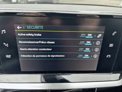 Photo 18 Peugeot 208  Electrique 50 kWh 136ch
