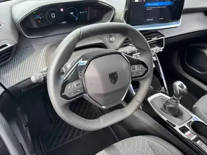 Photo 8 Peugeot 2008  100 S&S BVM6