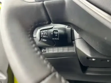 Photo 18 Peugeot 208  Hybrid 110 ch e-DCS6