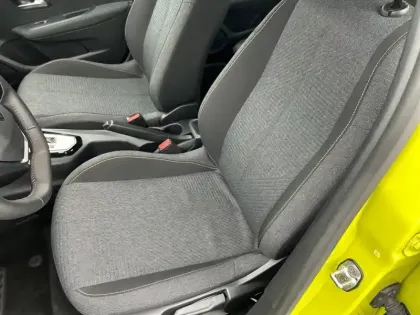 Photo 10 Peugeot 208  Hybrid 110 ch e-DCS6