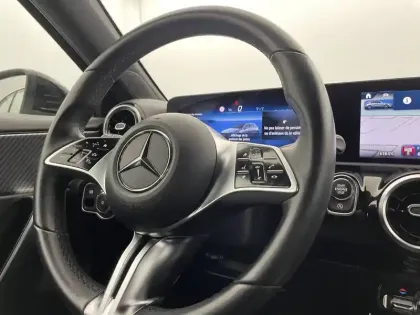 Photo 23 Mercedes Classe A  180 7G-DCT