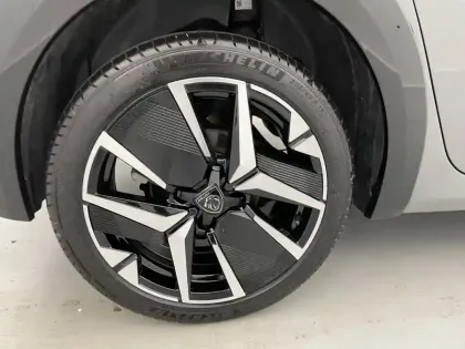Photo 18 Peugeot 208  Hybrid 110 e-DCS6