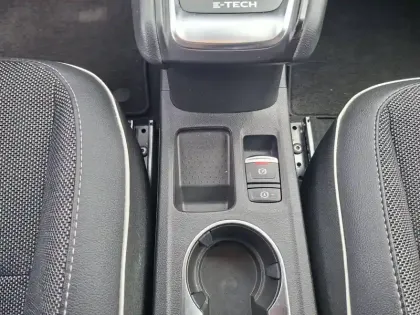 Photo 19 Renault Captur  E-Tech hybride 145