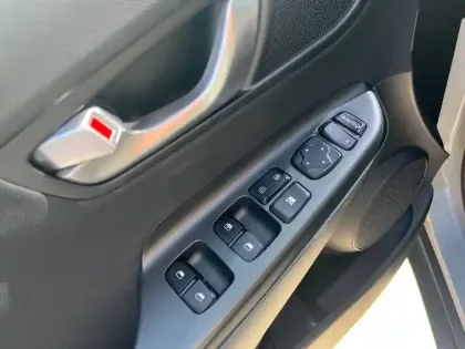 Photo 19 Hyundai Kona  Hybrid 141