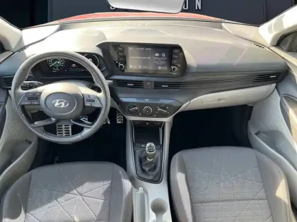 Photo 9 Hyundai Bayon  1.0 T-GDi 100 Hybrid 48V