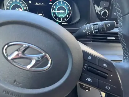 Photo 25 Hyundai Bayon  1.0 T-GDi 100 Hybrid 48V