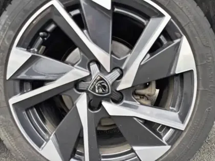 Photo 12 Peugeot 308  BlueHDi 130ch S&S EAT8