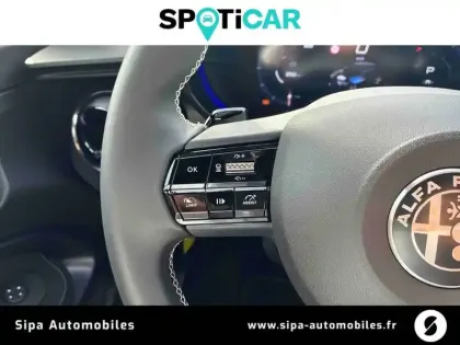 Photo 21 Alfa Romeo Junior  1.2 Ibrida 145 ch e-DCT6