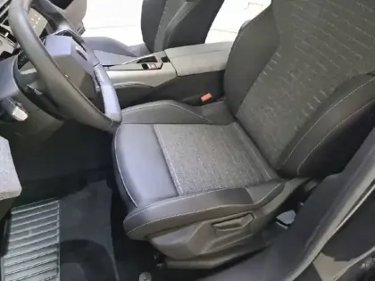 Photo 39 Peugeot 3008  Hybrid 145 e-DCS6