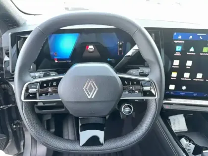 Photo 25 Renault Espace  E-Tech full hybrid 200 GSR2
