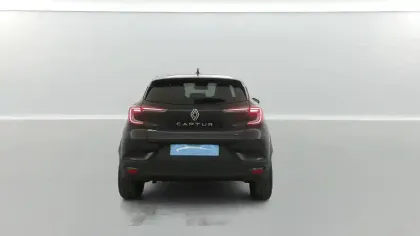 Photo 12 Renault Captur  E-Tech full hybrid 145 ch