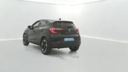 Photo 11 Renault Captur  E-Tech full hybrid 145 ch