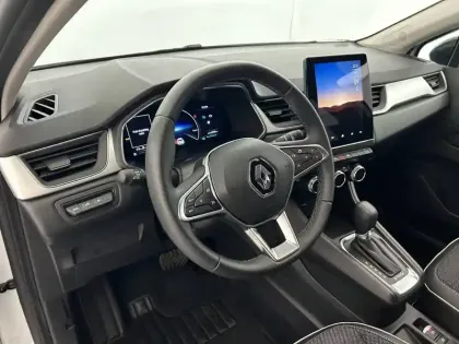 Photo 18 Renault Captur  E-Tech full hybrid 145