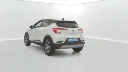 Photo 11 Renault Captur  E-Tech full hybrid 145
