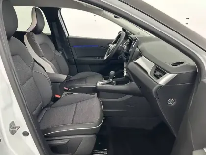 Photo 22 Renault Captur  E-Tech full hybrid 145