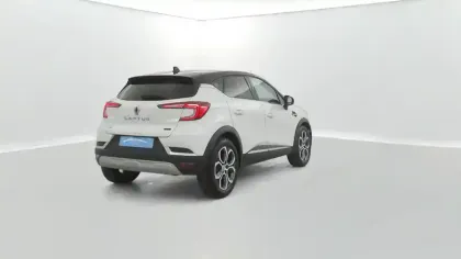 Photo 13 Renault Captur  E-Tech full hybrid 145