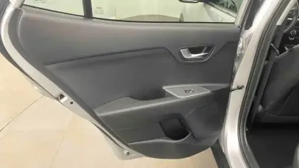 Photo 36 Kia Stonic  1.0 T-GDi 100 ch BVM6