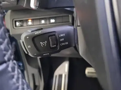 Photo 54 Peugeot 3008  Hybrid 225 e-EAT8